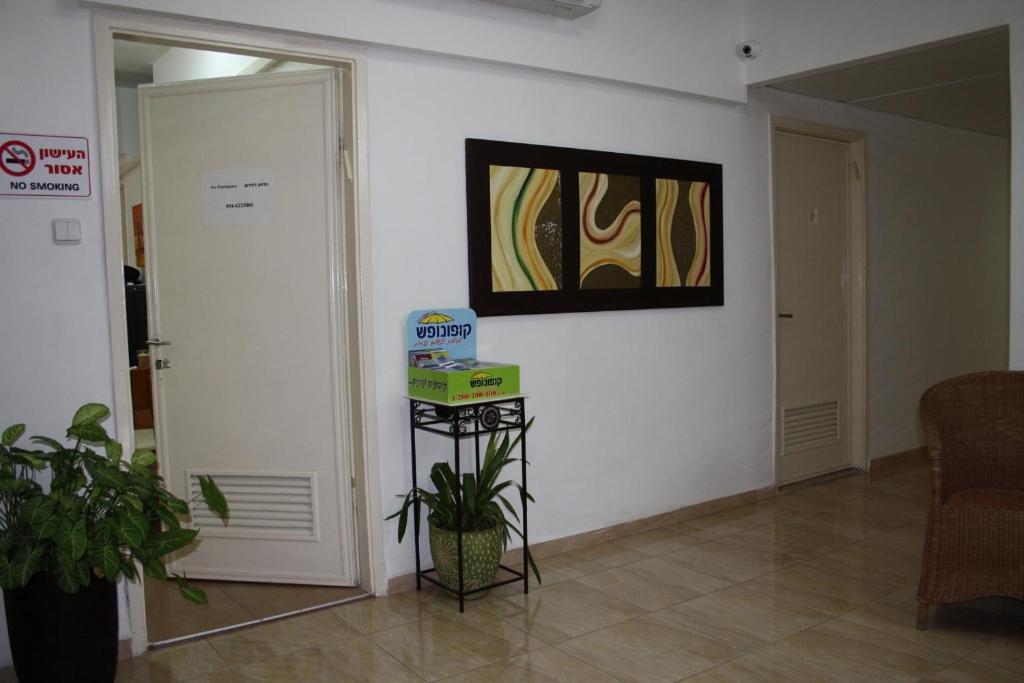 Ga'Aton Motel Nahariya Exterior photo