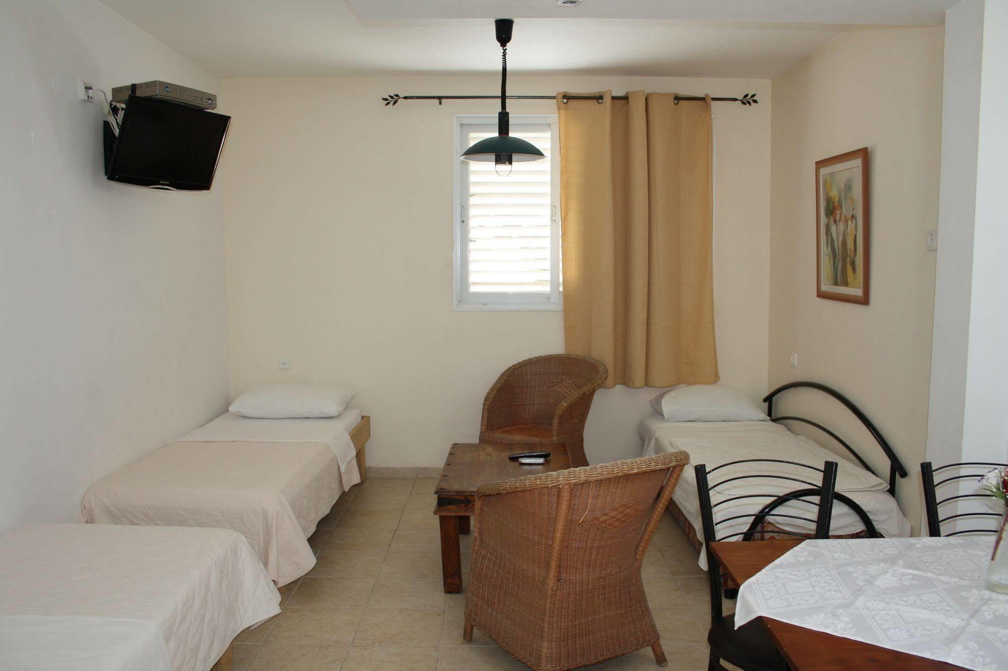 Ga'Aton Motel Nahariya Exterior photo