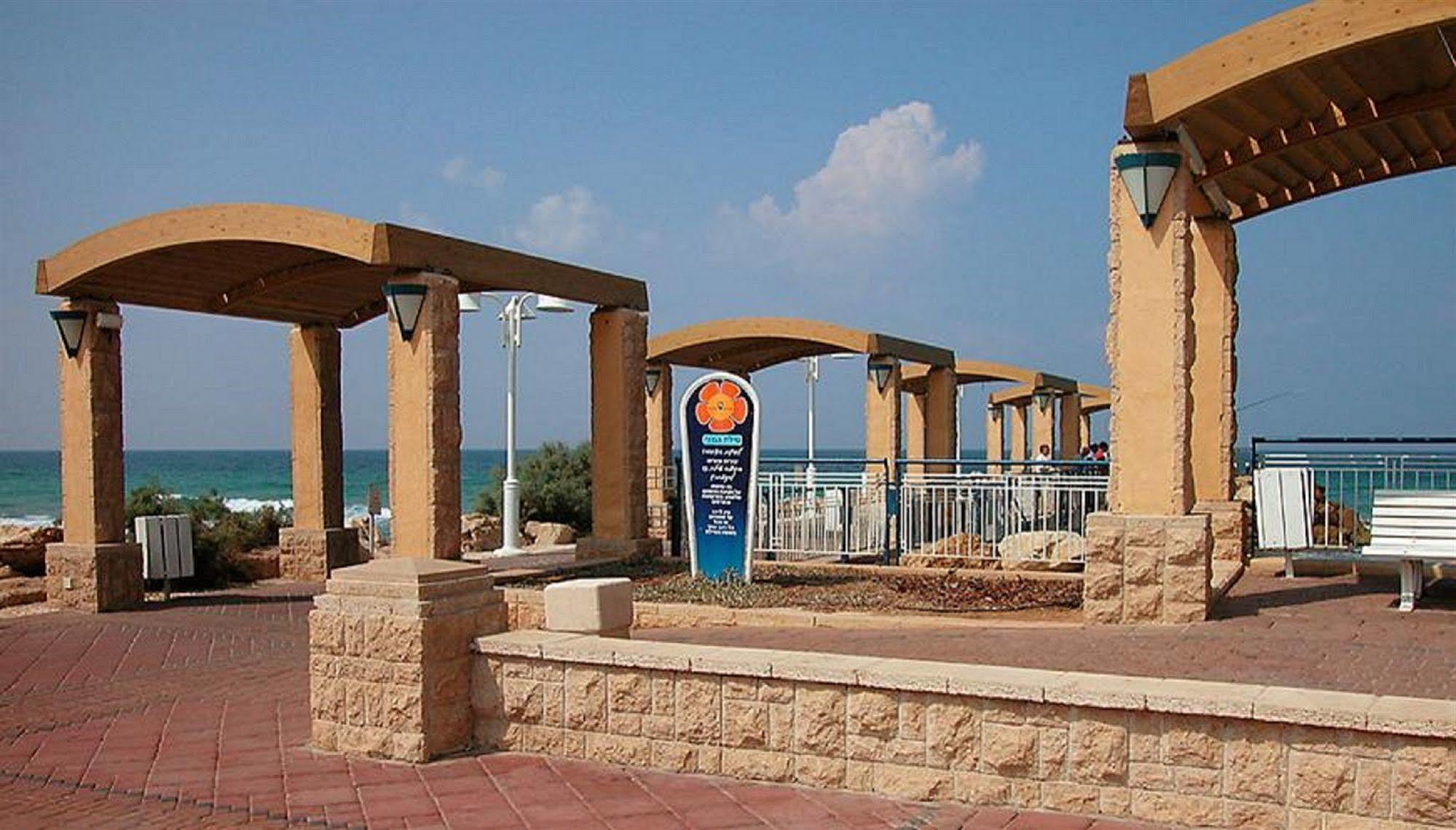 Ga'Aton Motel Nahariya Exterior photo